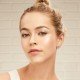 Maybelline New York Master Strobing Stick Aydınlatıcı 100 Light / Iridescent - Açık Ton Maybelline New York Master Strobing Stick Aydınlatıcı 100 Light / Iridescent - Açık Ton