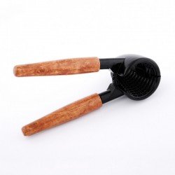 Fame Kitchen Ahşap Saplı Krom Fındık Kıracağı Un-315B Fame Kitchen Ahşap Saplı Krom Fındık Kıracağı Un-315B